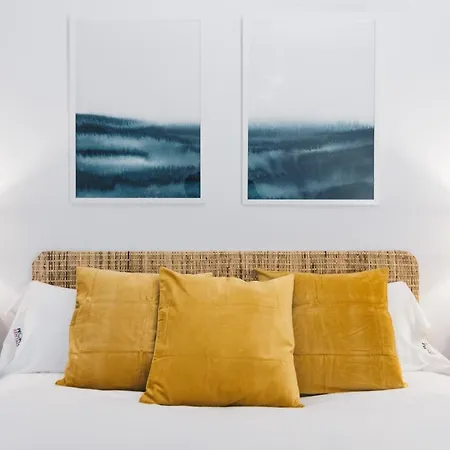 Udaberri By People *